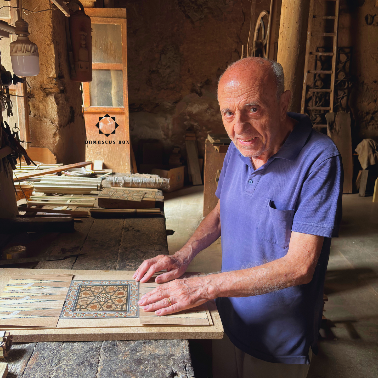 Scatola Mosaico Damaschina Fatta a Mano dal Maestro Gaby Al Dayeh – Madreperla e Velluto