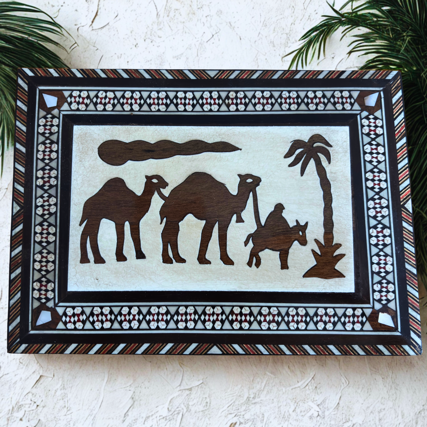 Scatola vintage per gioielli a mosaico con cammello – Arte damascata artigianale del 1970 con intarsio di madreperla