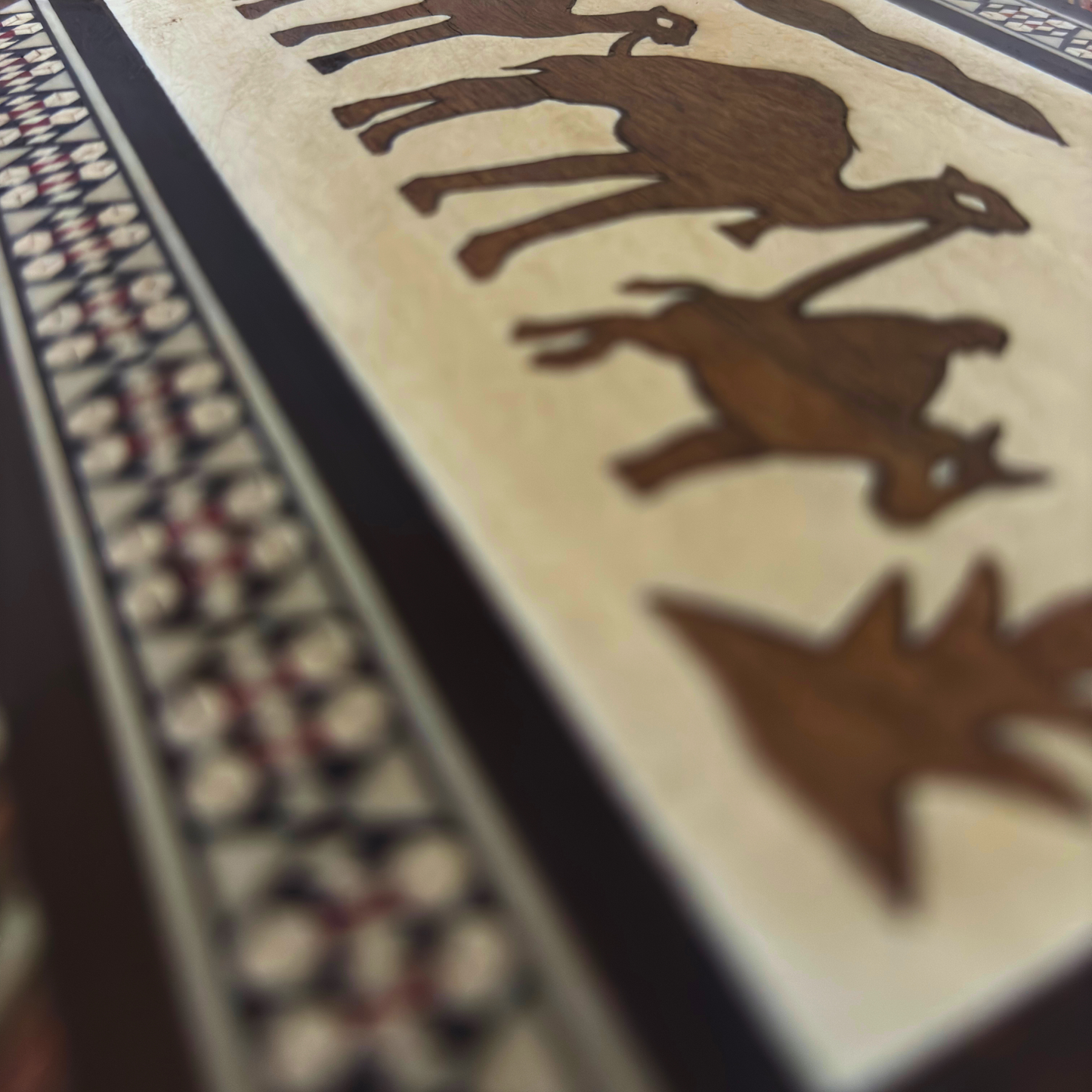 Scatola vintage per gioielli a mosaico con cammello – Arte damascata artigianale del 1970 con intarsio di madreperla