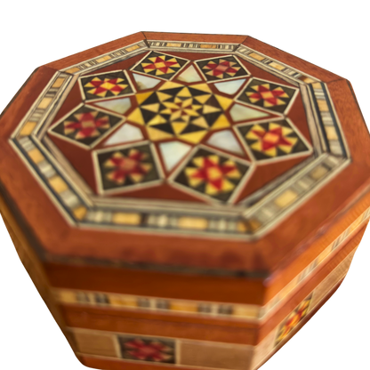 Scatola ottagonale damascata per gioielli – Legno artigianale con intarsi in madreperla in caldo terracotta rustico